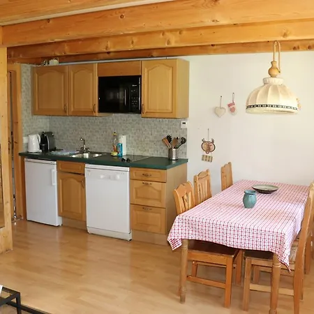 Alpen Chalet Apartment Kandersteg